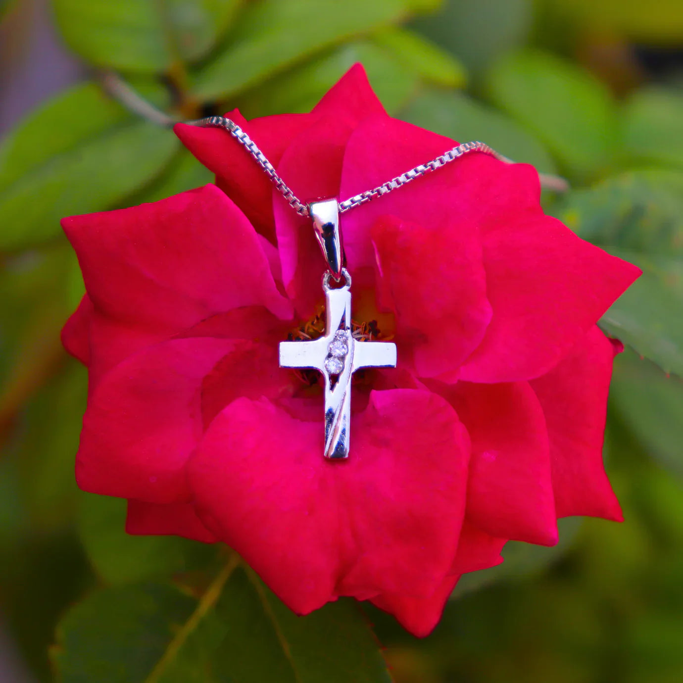 Minimal Cross Pendant