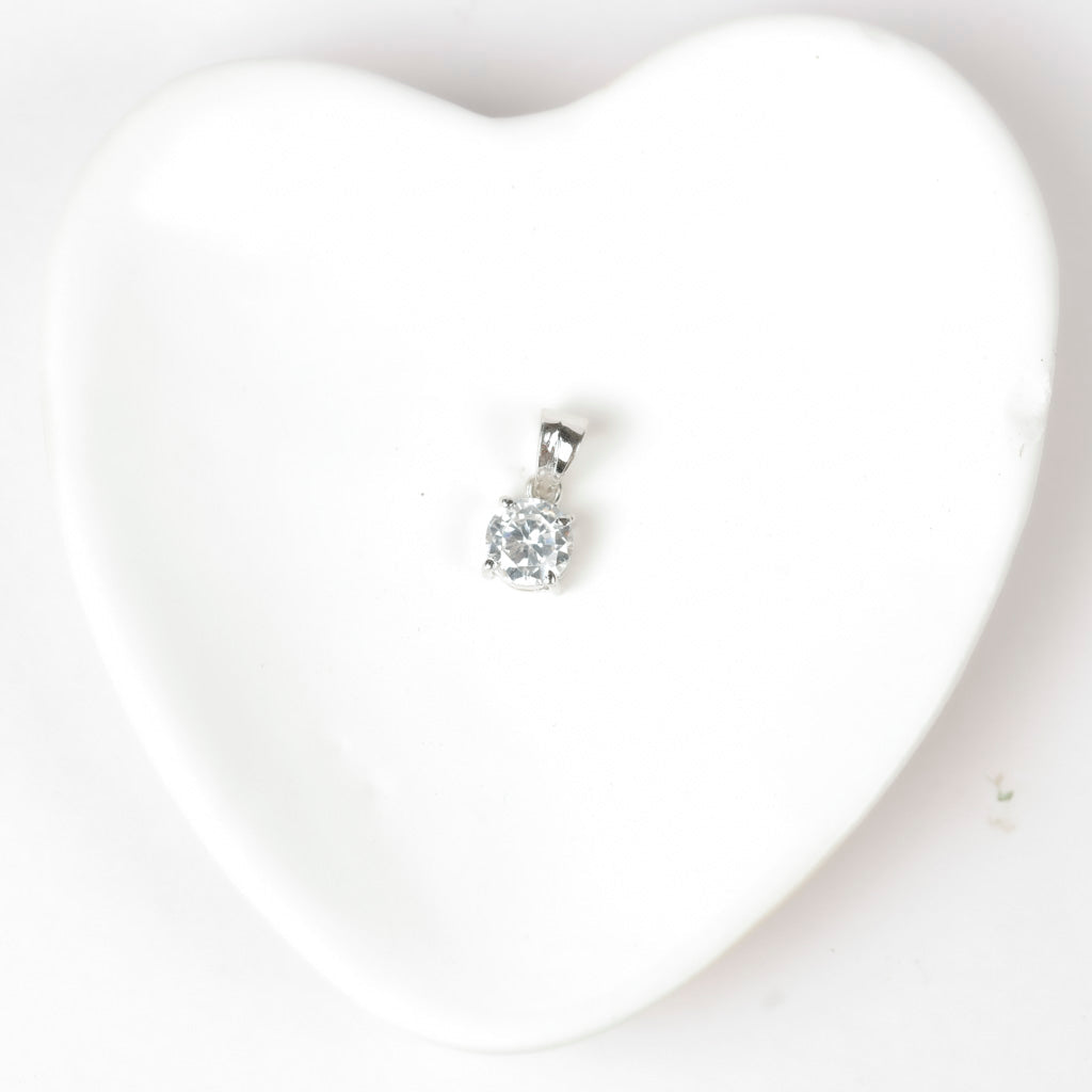 4 Prong Solitaire Pendant