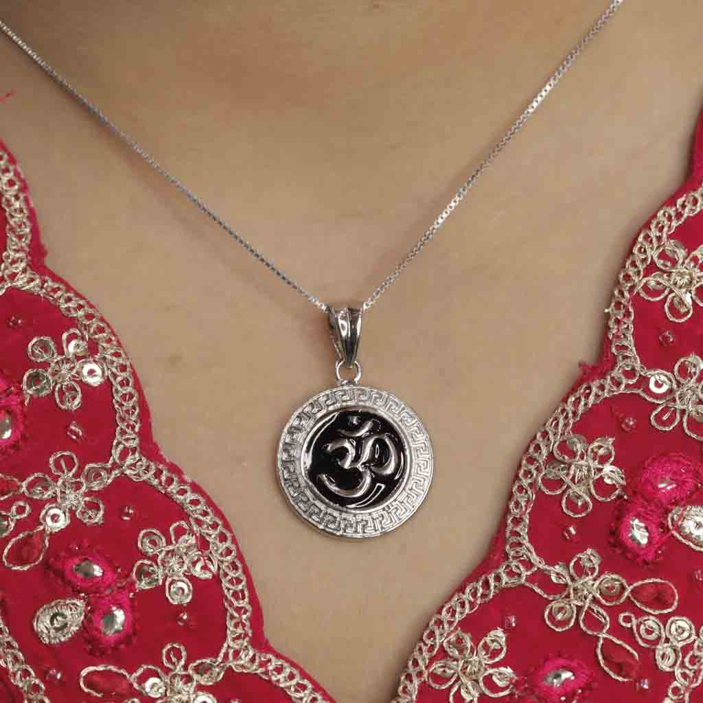 Om Pendant