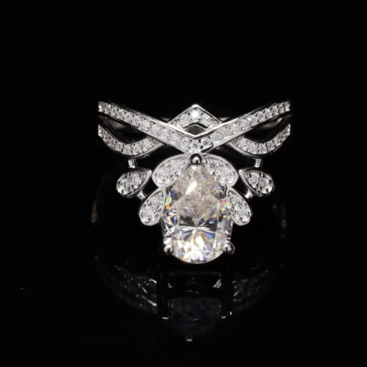 Queen Moissanite Ring